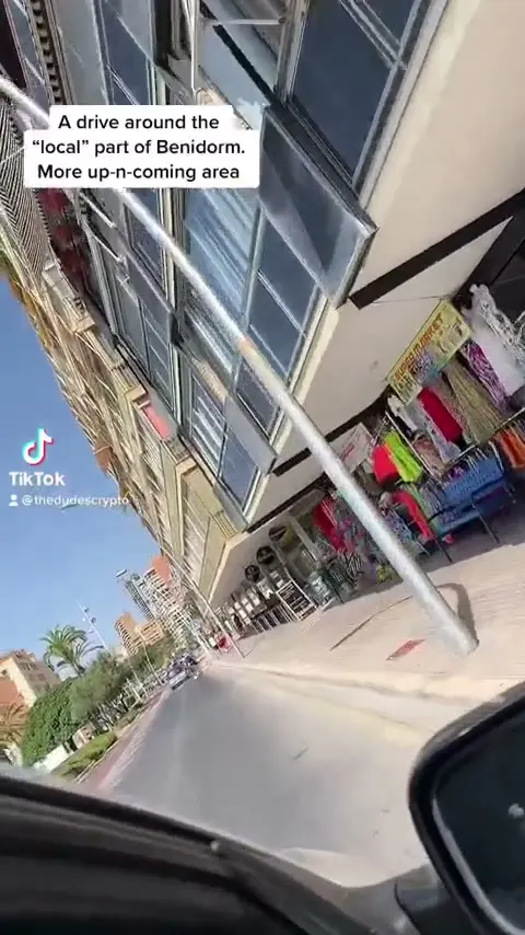 Archive video of the Benidorm streets where the brewery was planned · 2022